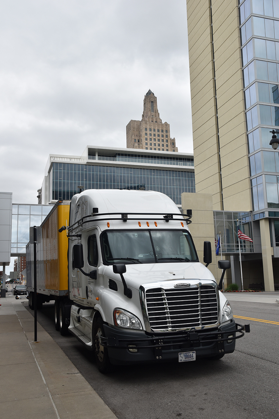 Truck in downtown KC